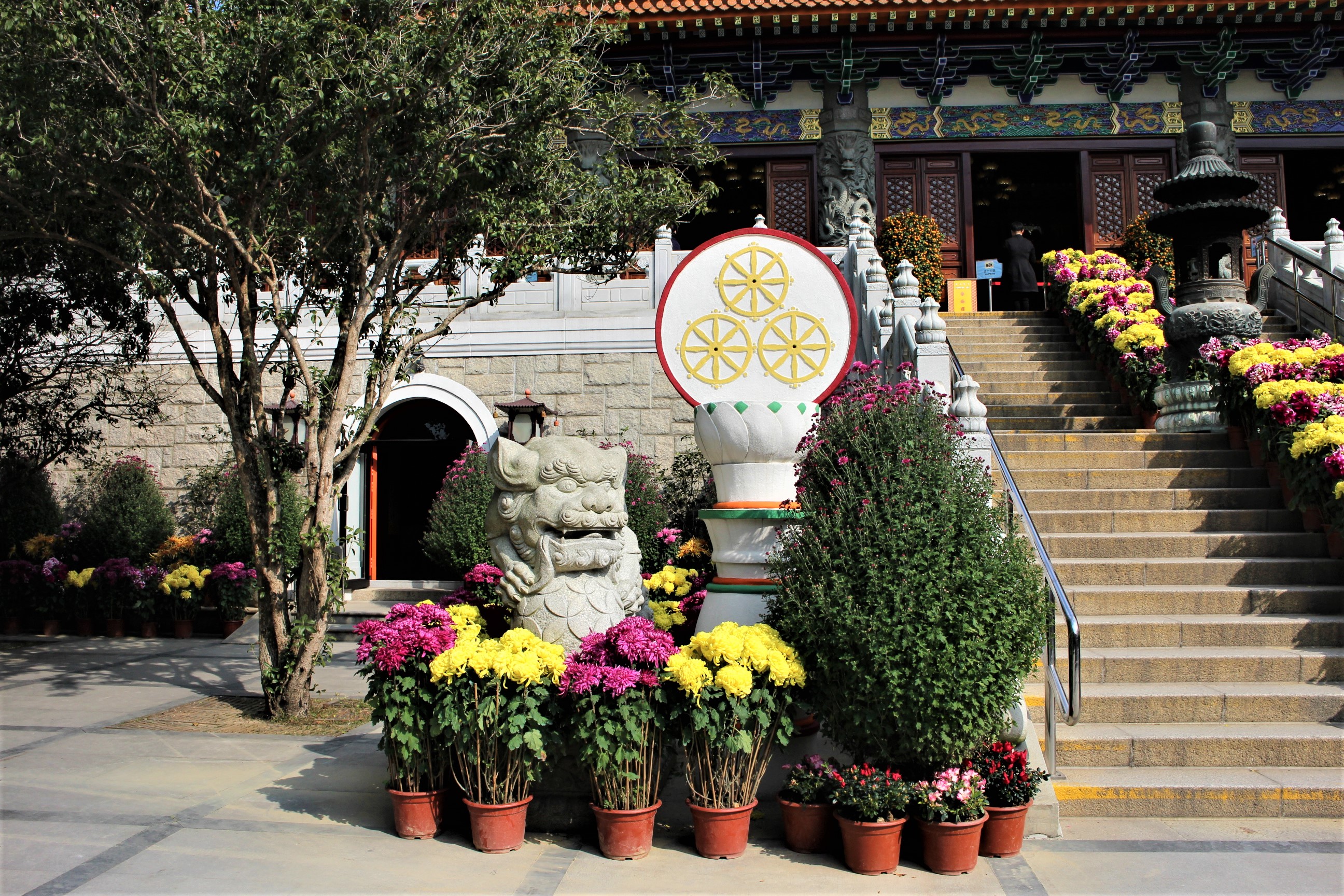 Po Lin monastery